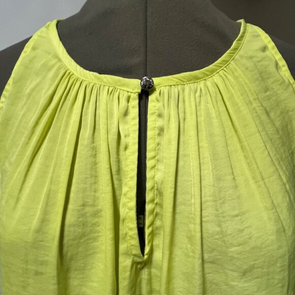 VINCE CAMUTO "Island Lime" Yellow Sleeveless Keyhole Cutout Top Size M NWT - Picture 5 of 15